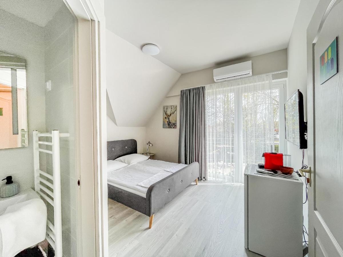 Villa 21 Boutique Rooms Balatonalmadi Ngoại thất bức ảnh