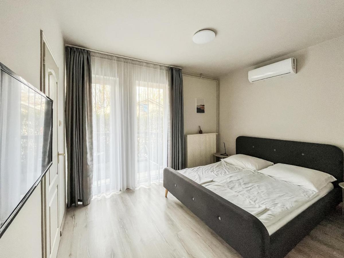 Villa 21 Boutique Rooms Balatonalmadi Ngoại thất bức ảnh