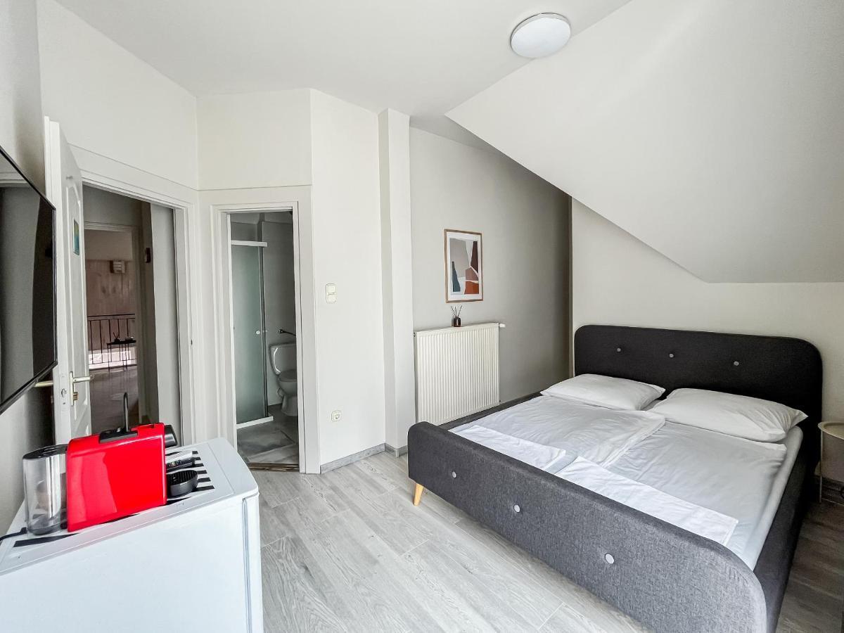 Villa 21 Boutique Rooms Balatonalmadi Ngoại thất bức ảnh