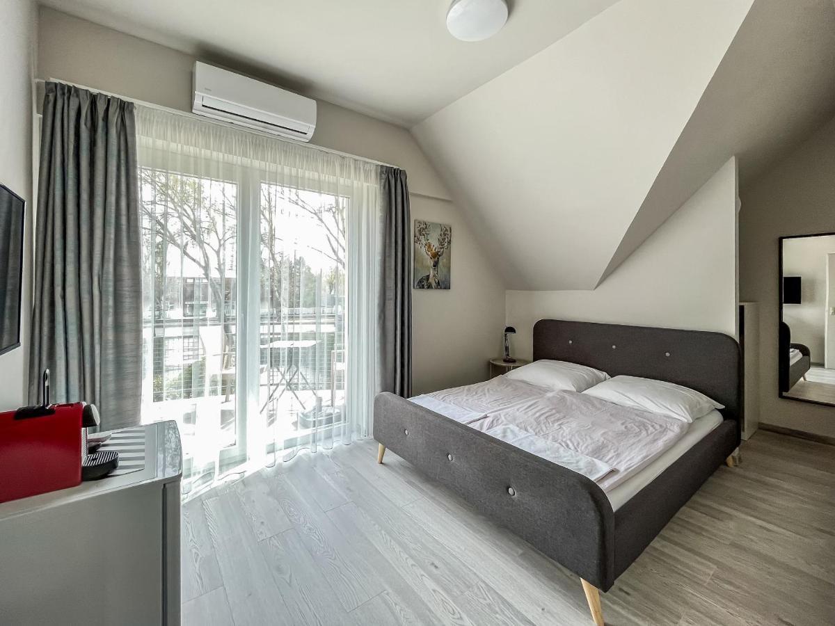 Villa 21 Boutique Rooms Balatonalmadi Ngoại thất bức ảnh