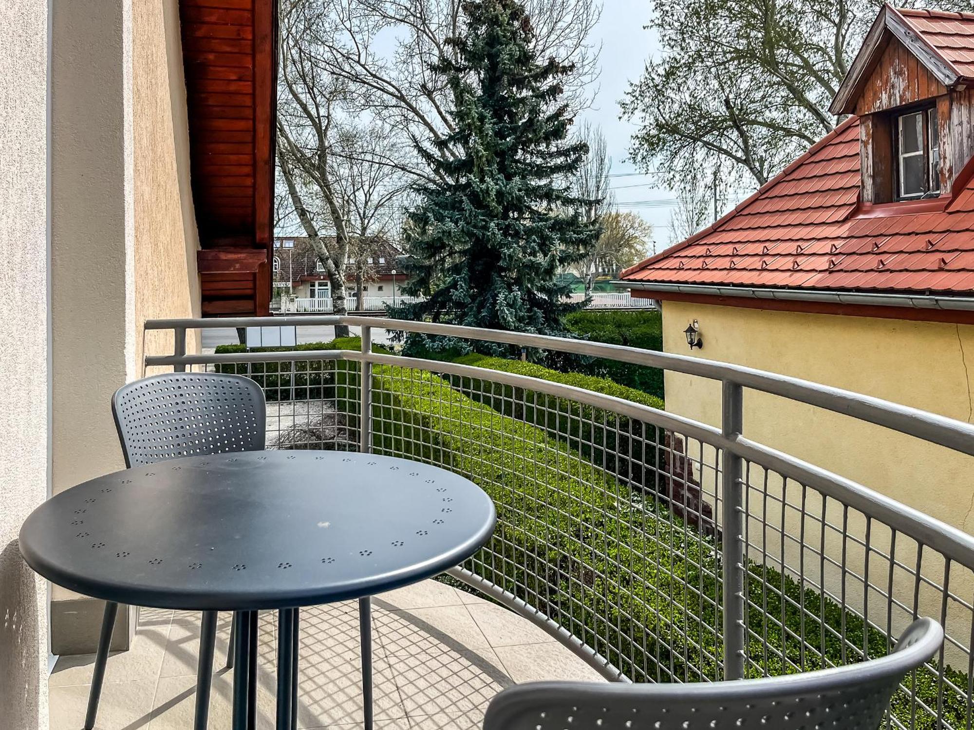 Villa 21 Boutique Rooms Balatonalmadi Ngoại thất bức ảnh