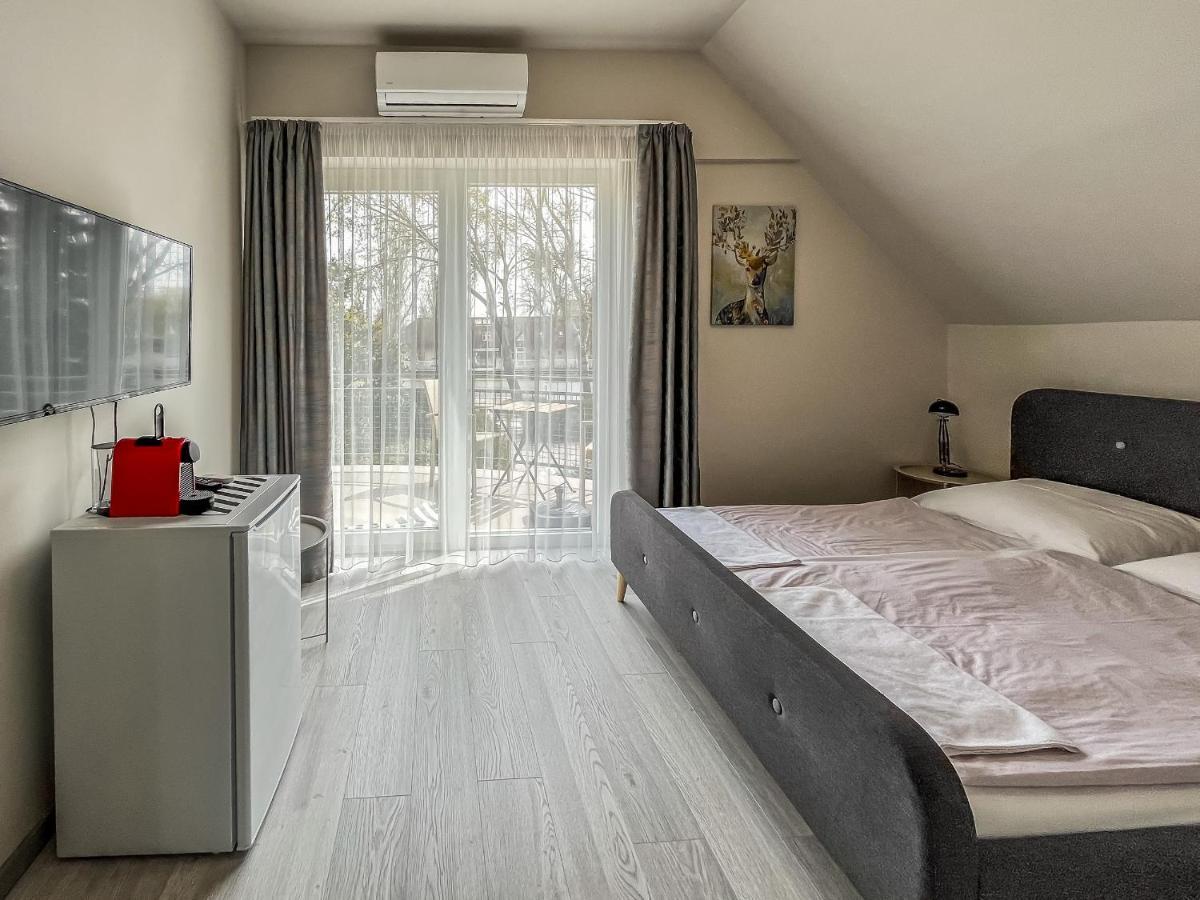 Villa 21 Boutique Rooms Balatonalmadi Ngoại thất bức ảnh