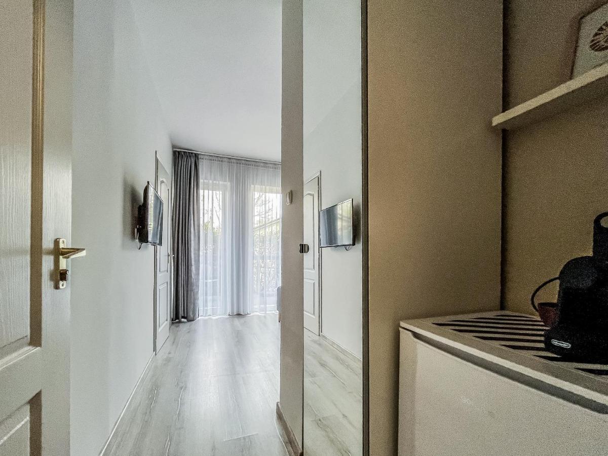 Villa 21 Boutique Rooms Balatonalmadi Ngoại thất bức ảnh